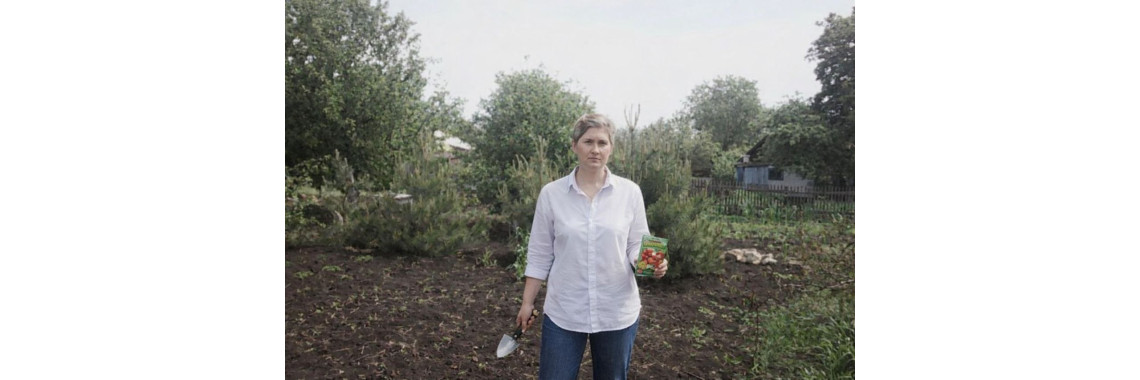 Поки росте розсада томатів — займаємося ранньою зеленню