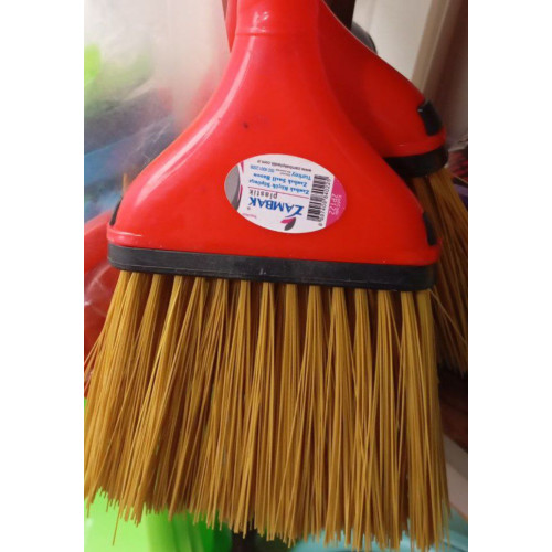 Щітка — насіння, Супутні товари